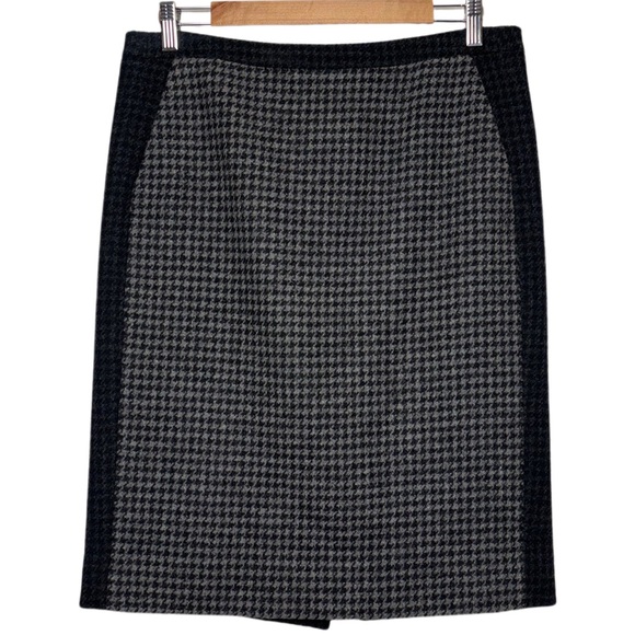 J. Crew Dresses & Skirts - J. Crew Colorblock pencil skirt in houndstooth wool blend women's 8 Black & Gray